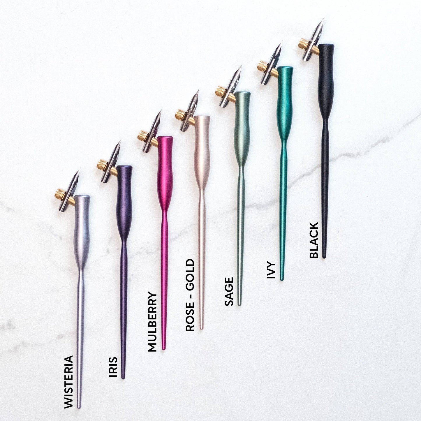 Flourish - A Truly Versatile Calligraphy Pen: Straight / Black