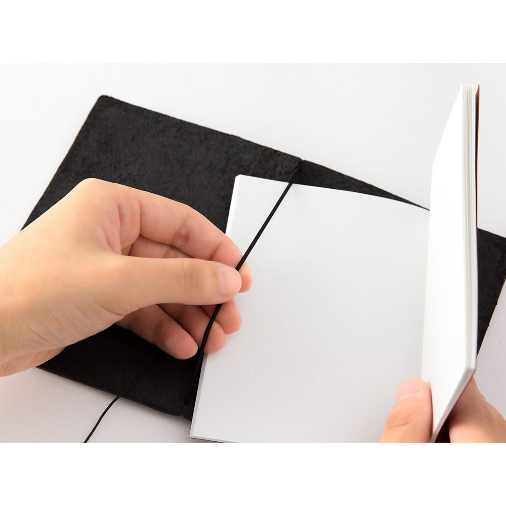 TRAVELER'S notebook Passport - Black