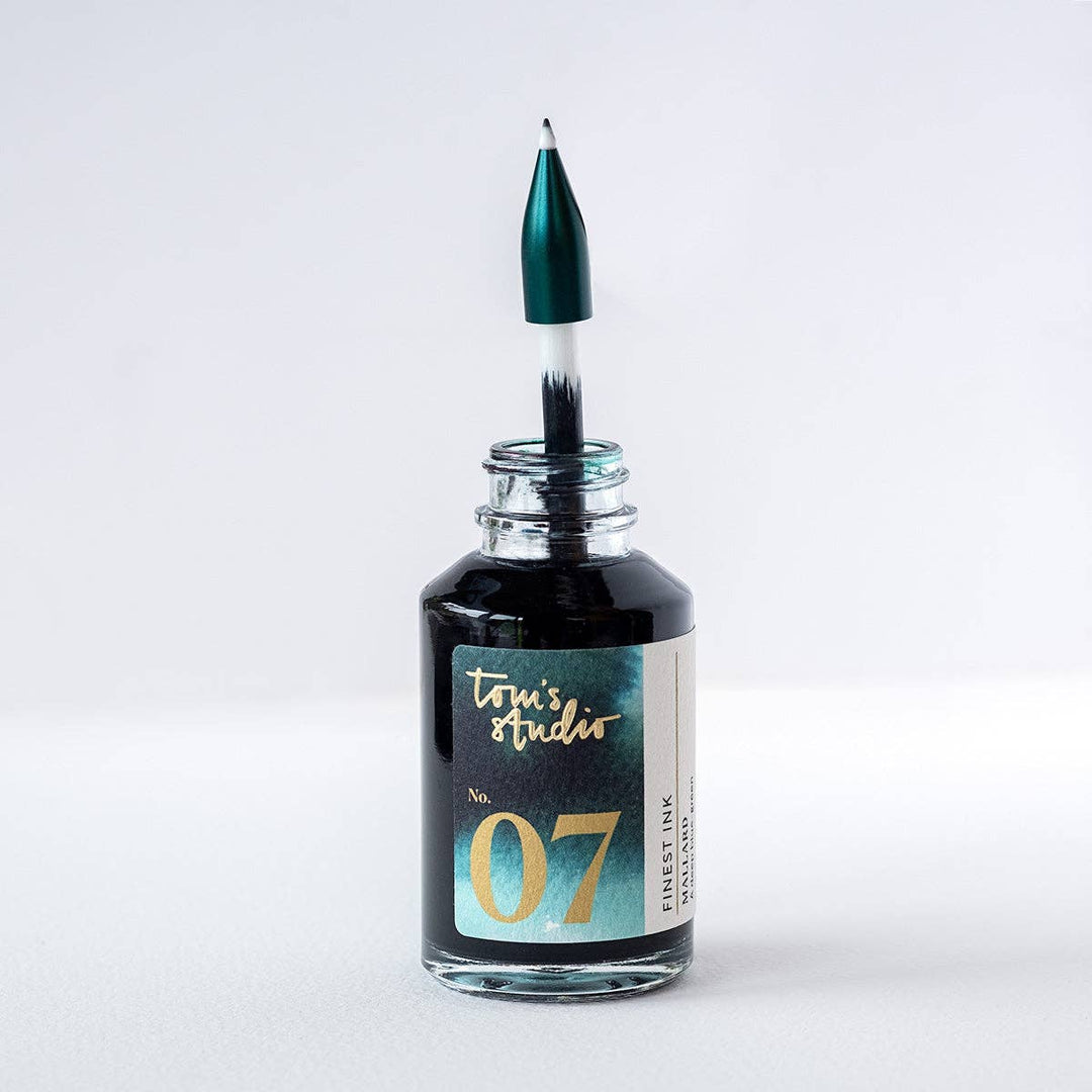 The Wren - Refillable Writing Pen - Iris