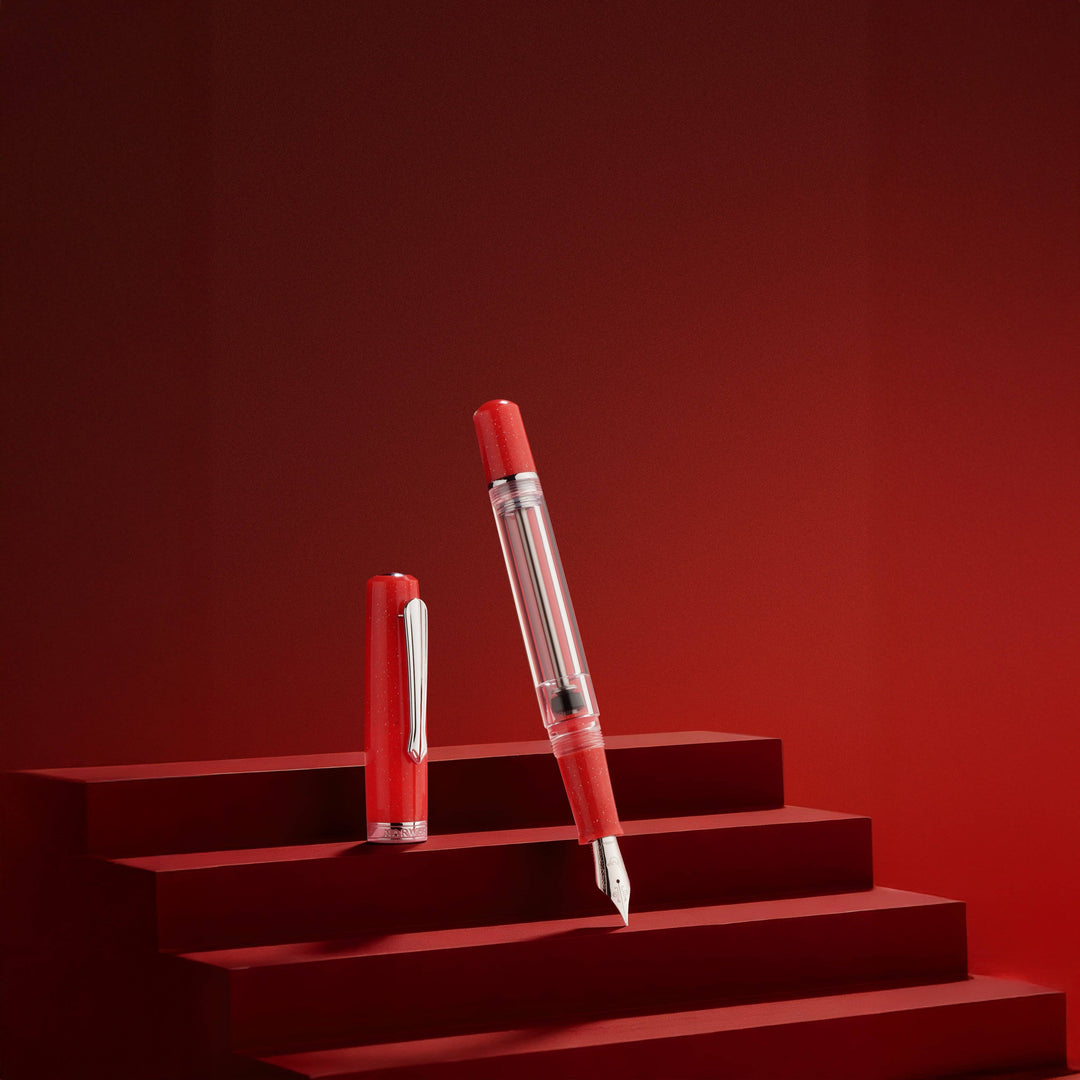 Nahvalur Original Plus Soft Coral Fountain Pen: Extra Fine